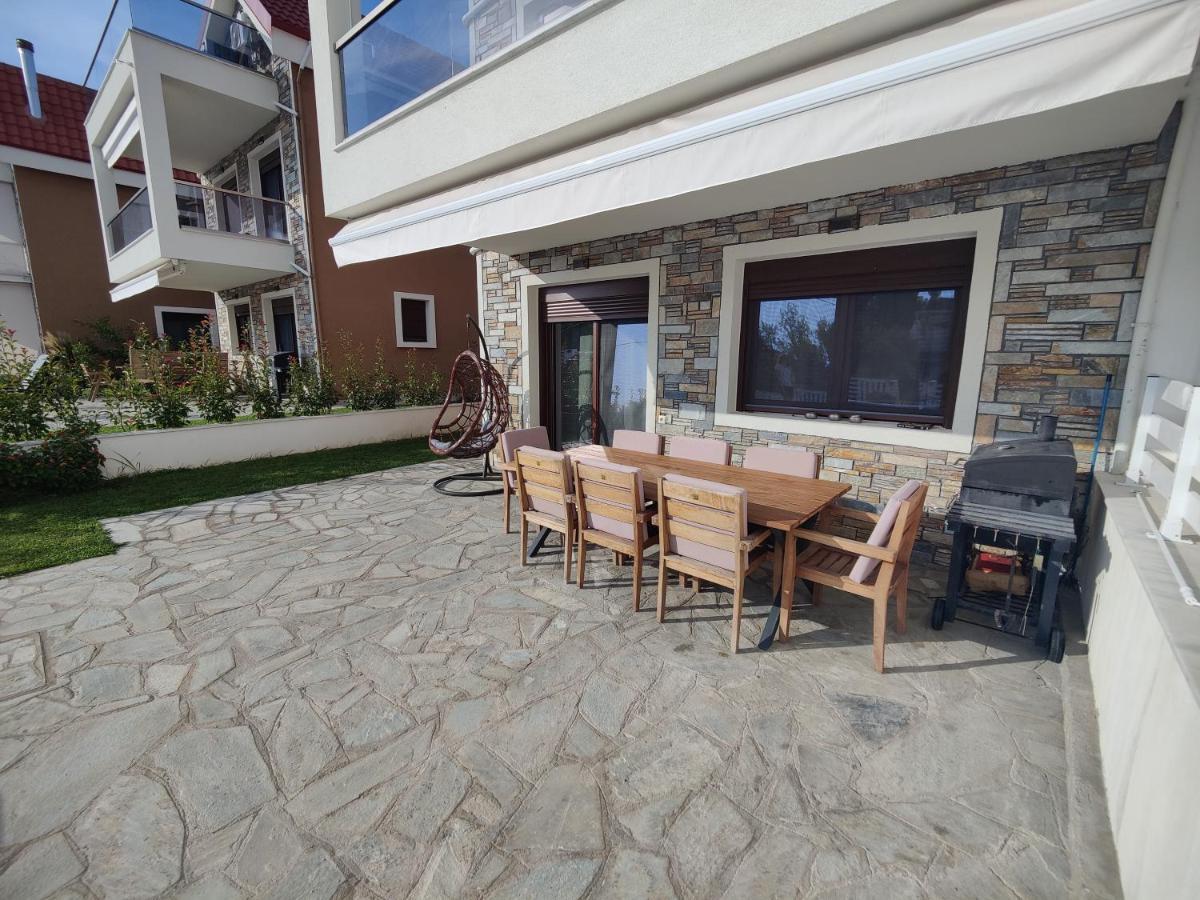 Villa Cassiopeia Nikiti  Exterior photo
